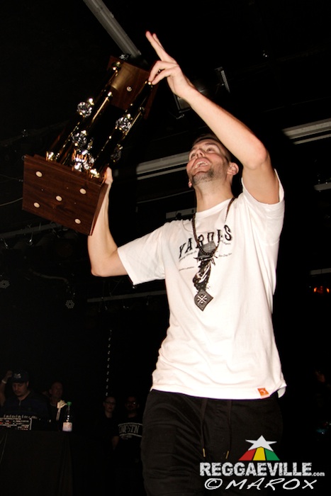 Jugglerz vs. Black Chiney @ War Ina East 2015