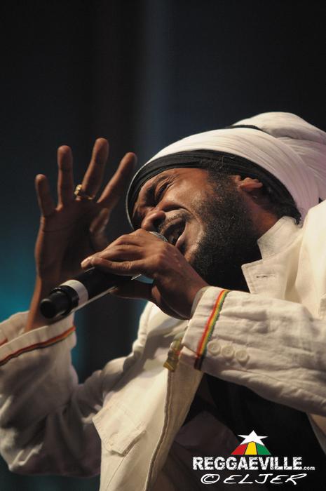 Yaniss Odua & Artikal Band @ Rototom Sunsplash 2014