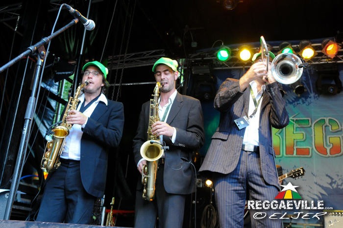 Yellow Umbrella & Reggaehase Boooo @ Reggae Jam 2013
