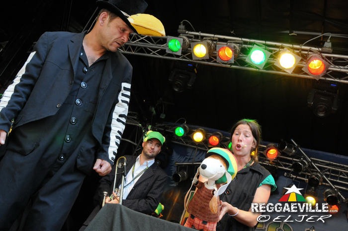 Yellow Umbrella & Reggaehase Boooo @ Reggae Jam 2013