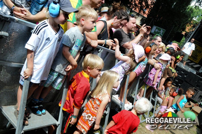 Yellow Umbrella & Reggaehase Boooo @ Reggae Jam 2013