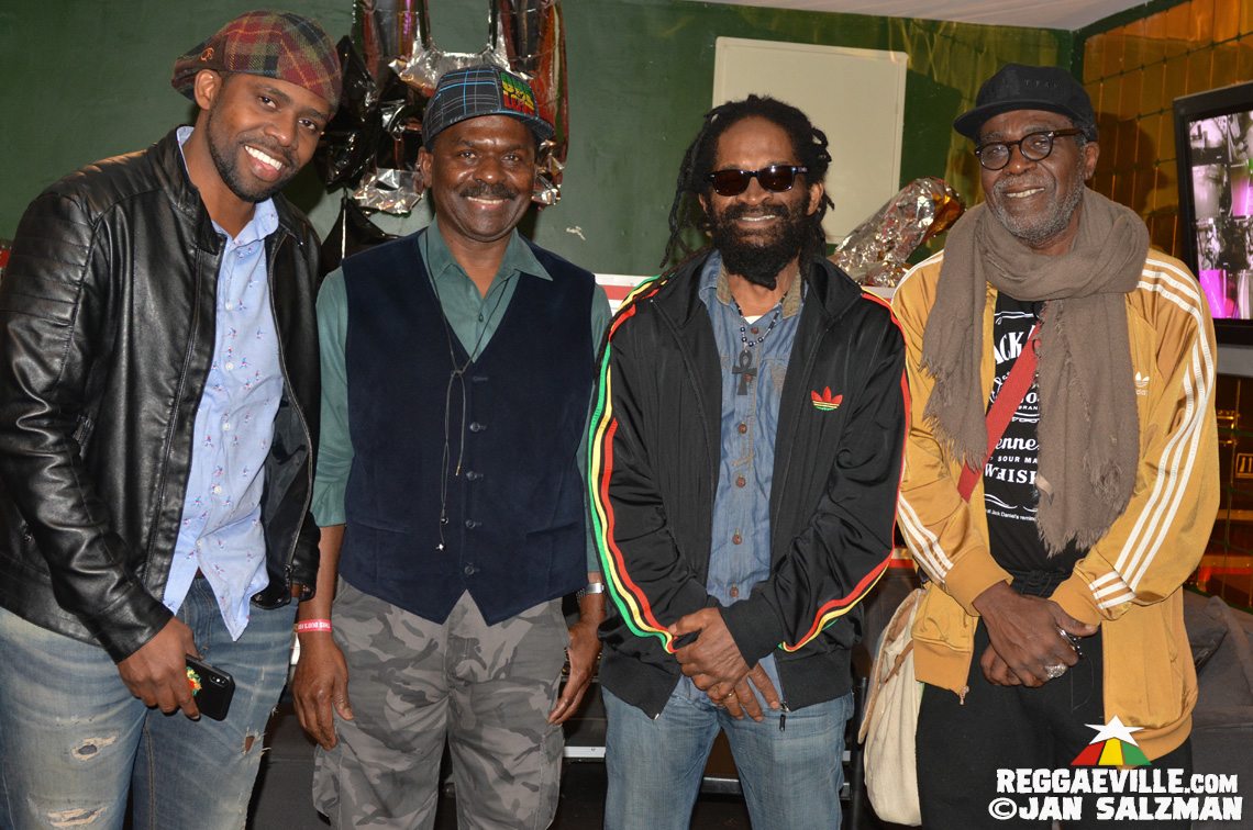 Akae Beka & Spiritual