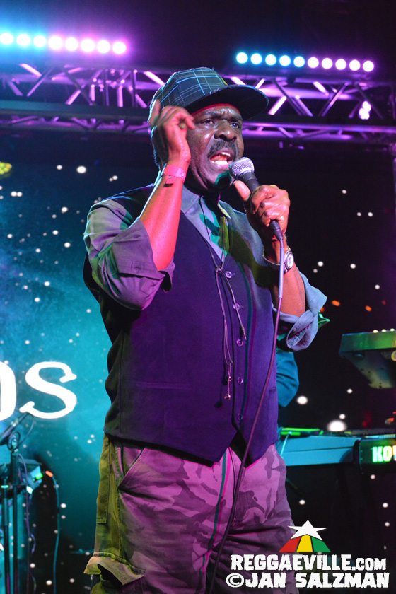 Akae Beka & Spiritual