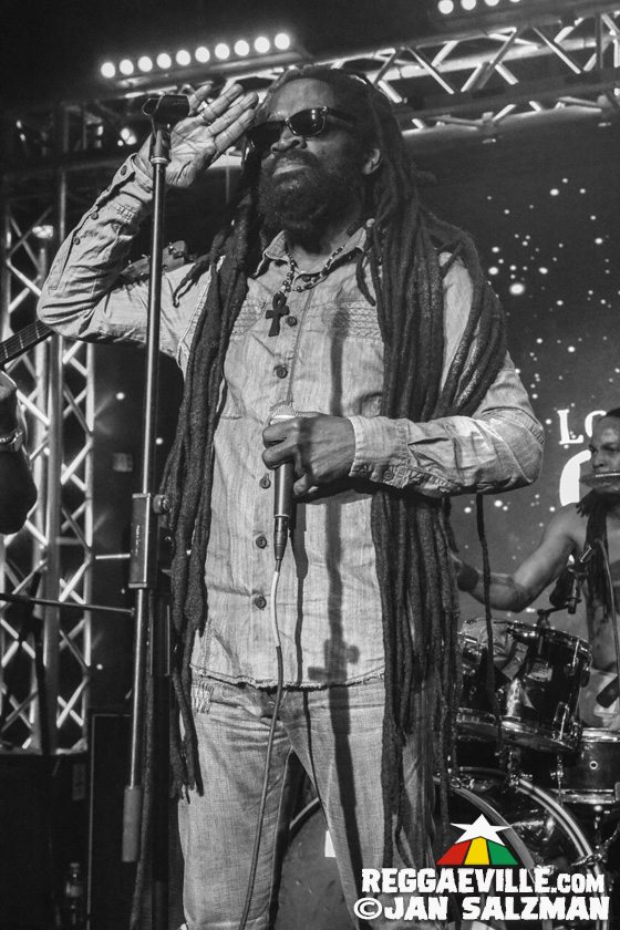 Akae Beka & Spiritual