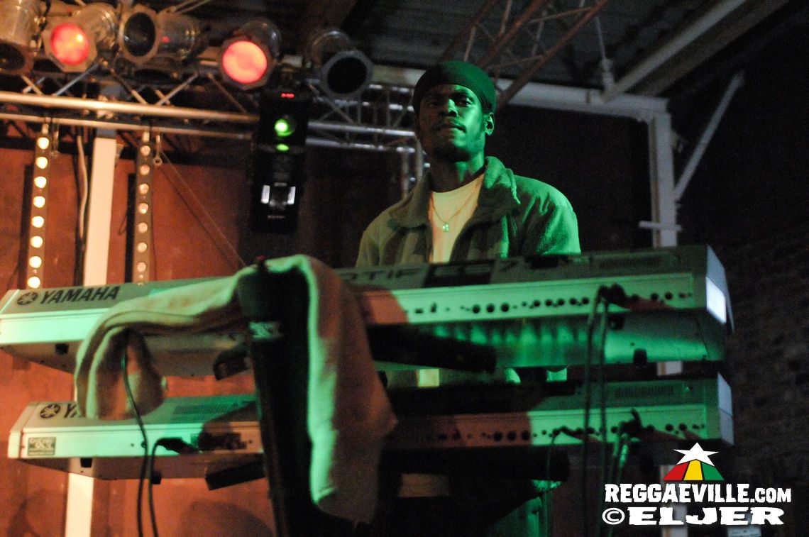 Akae Beka in Dortmund, Germany @ Junkyard