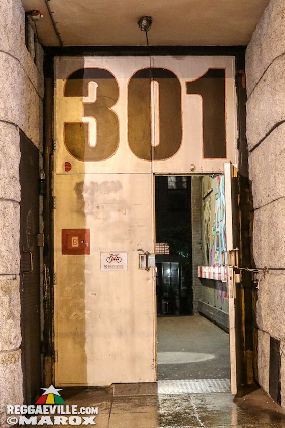 Deebuzz vs. Ruffpack