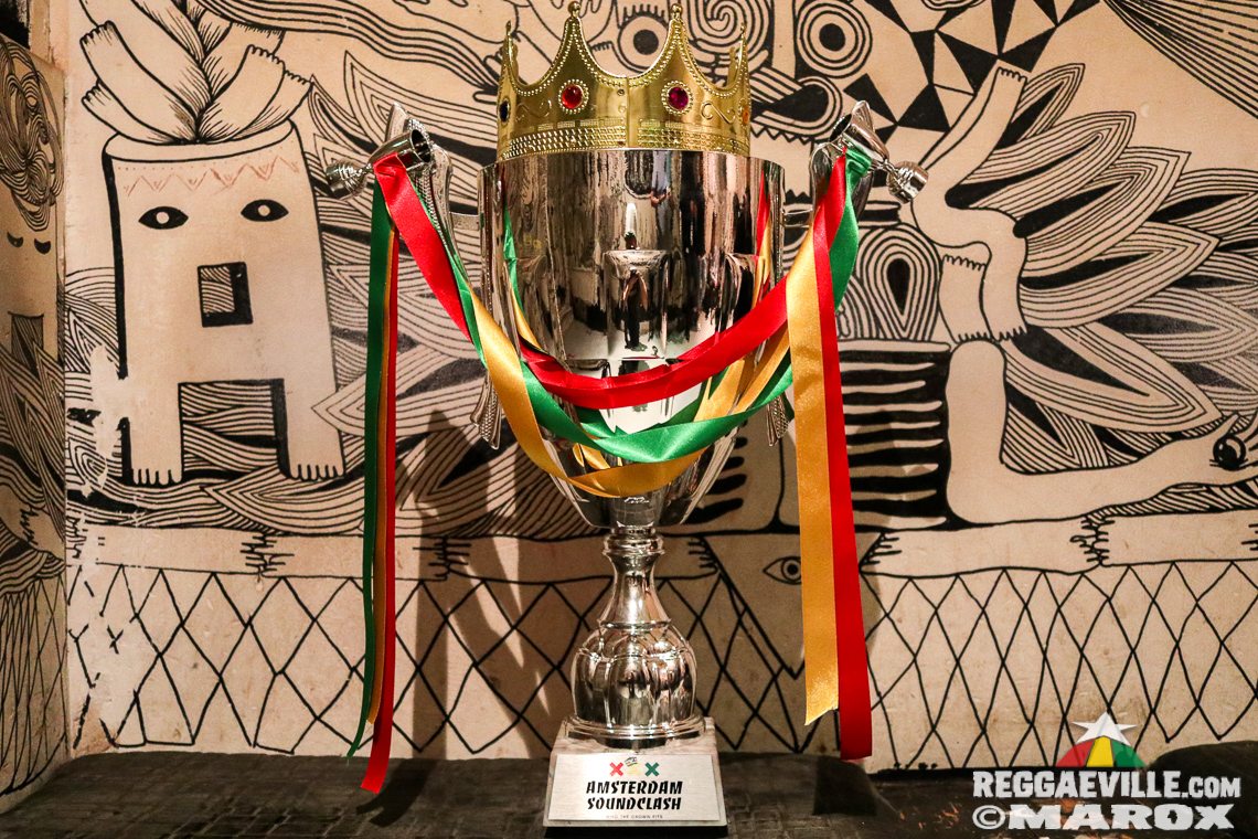 Deebuzz vs. Ruffpack