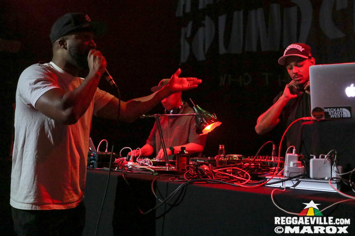 Deebuzz vs. Ruffpack