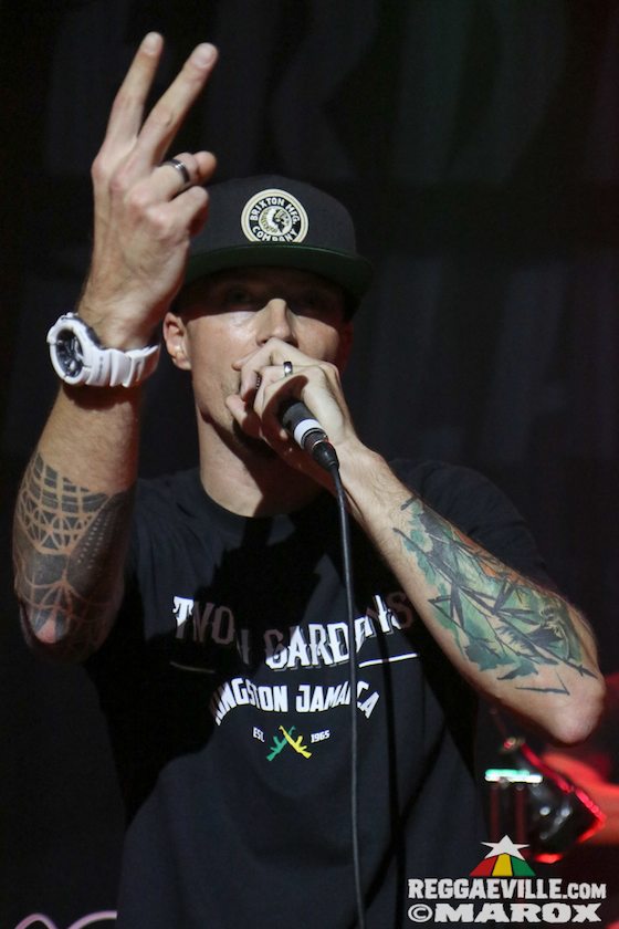 Deebuzz vs. Ruffpack