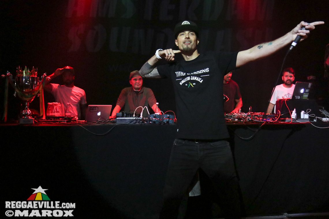 Deebuzz vs. Ruffpack