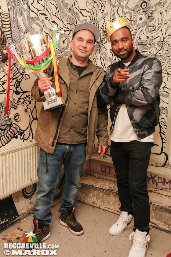 Deebuzz vs. Ruffpack