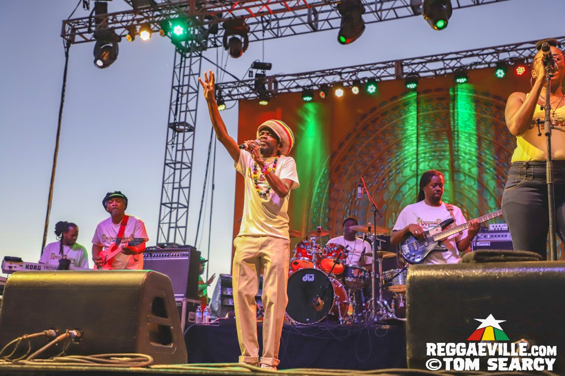 Beres Hammond, Cocoa Tea & Mighty Diamonds