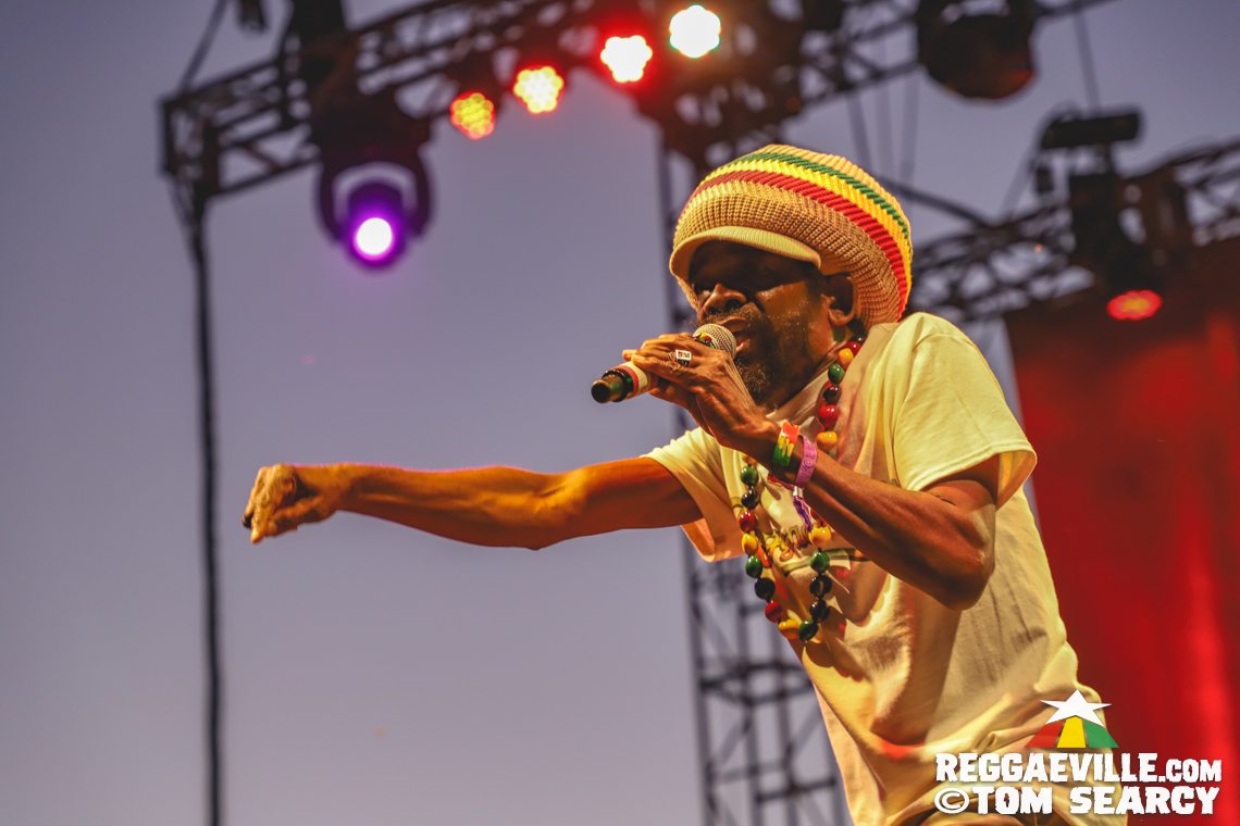 Beres Hammond, Cocoa Tea & Mighty Diamonds