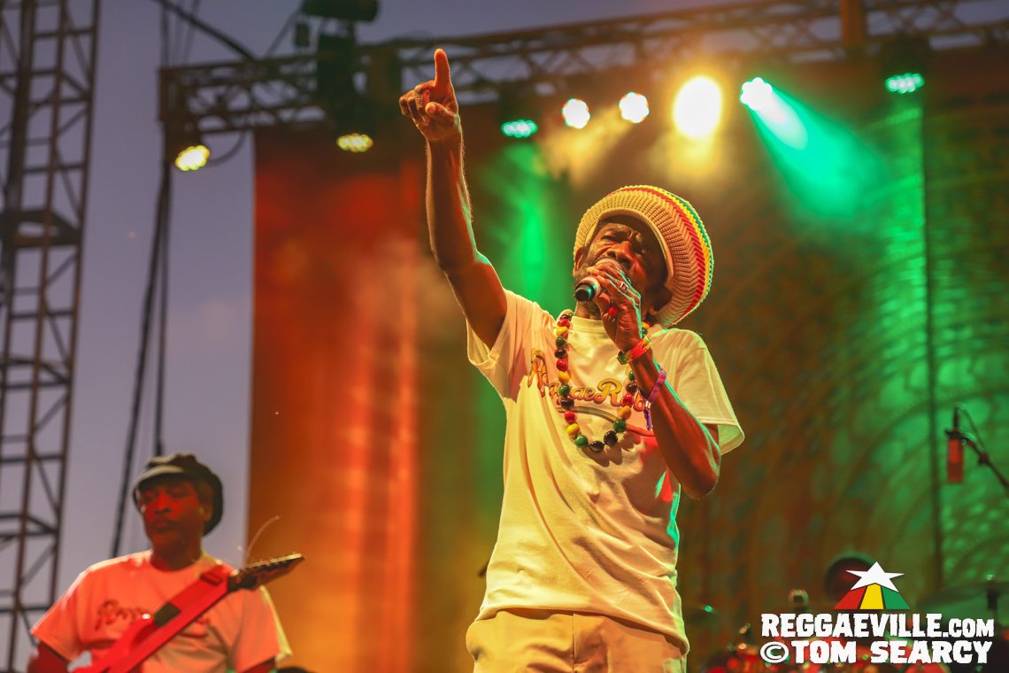 Beres Hammond, Cocoa Tea & Mighty Diamonds