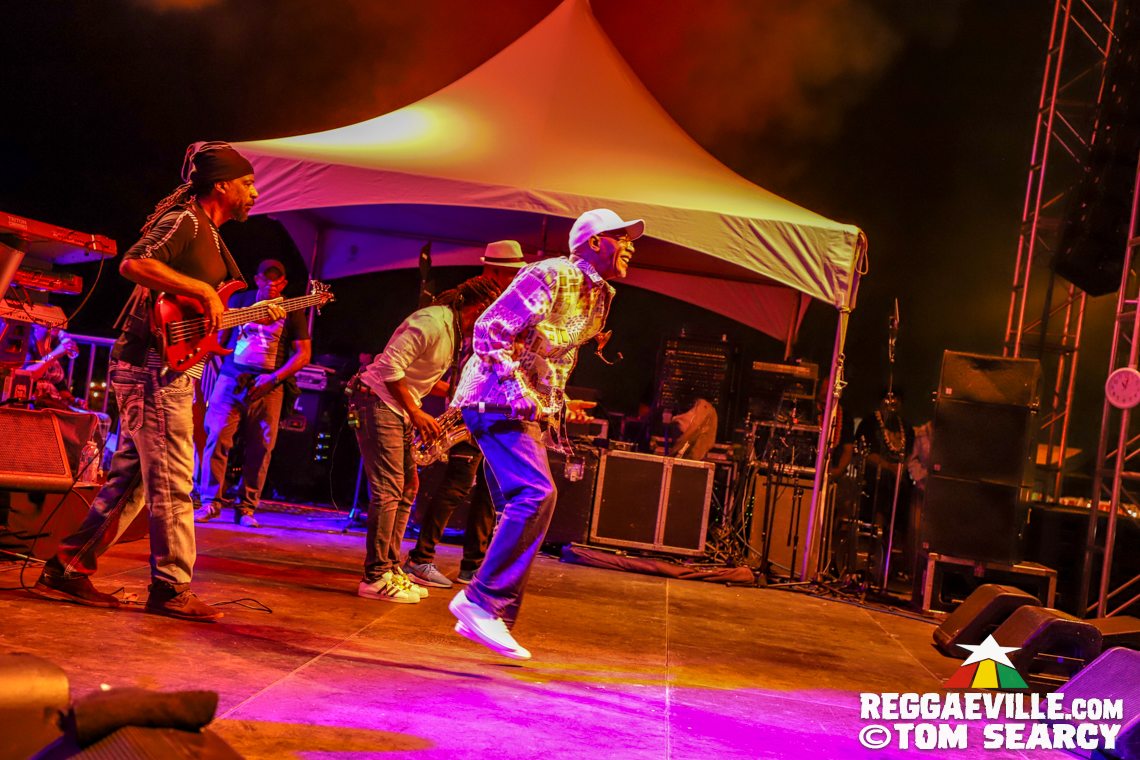 Beres Hammond, Cocoa Tea & Mighty Diamonds