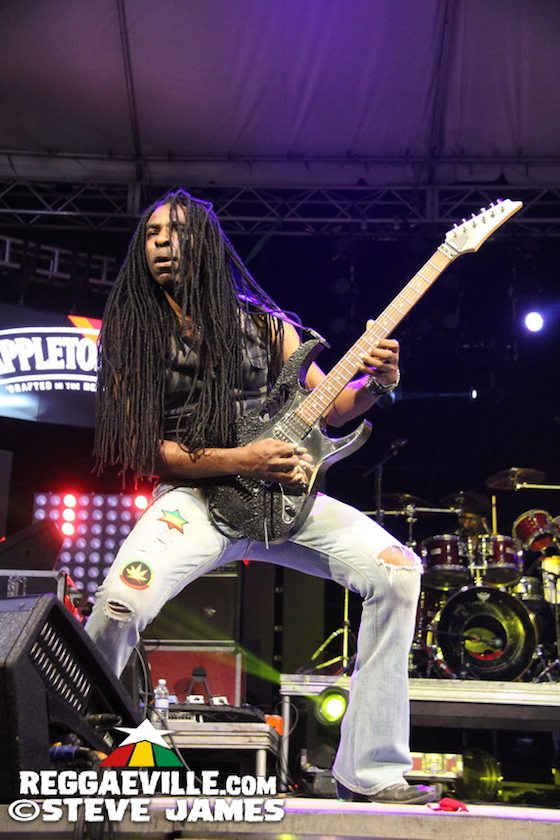 Beres Hammond feat. Marcia Griffiths & Busy Signal