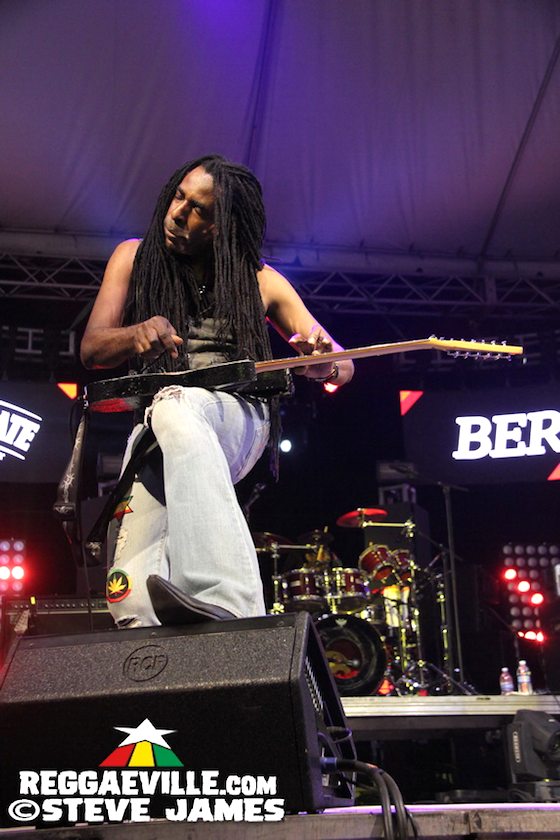 Beres Hammond feat. Marcia Griffiths & Busy Signal