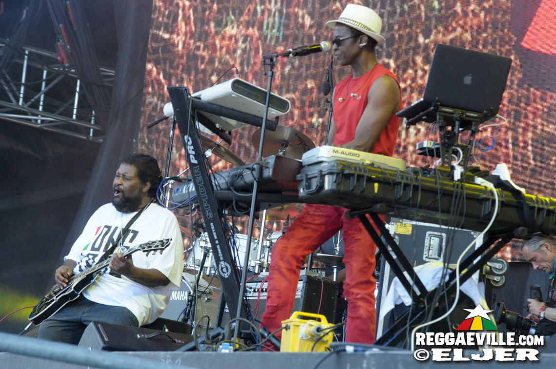 Chronixx & Inner Circle