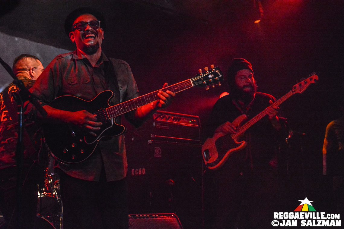 Don Carlos & Arise Roots