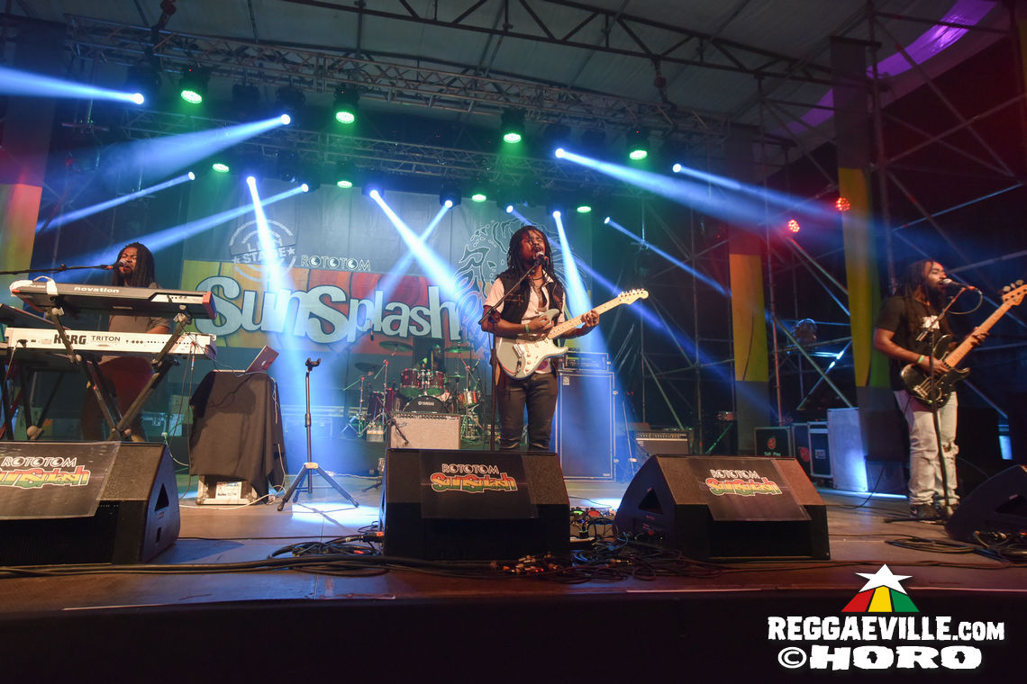 EarthKry, Lone Ark Showcase feat. Benjammin & Inés Pardo