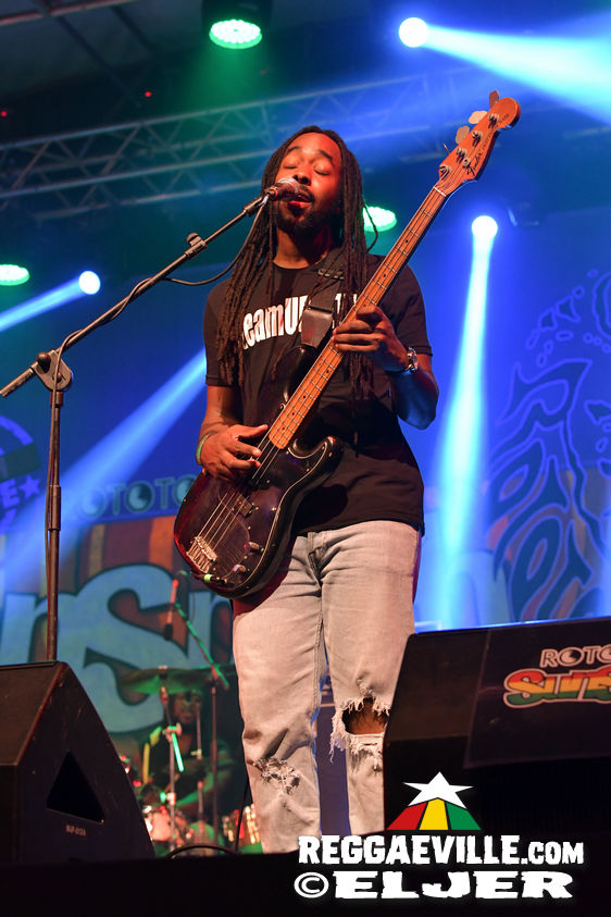 EarthKry, Lone Ark Showcase feat. Benjammin & Inés Pardo