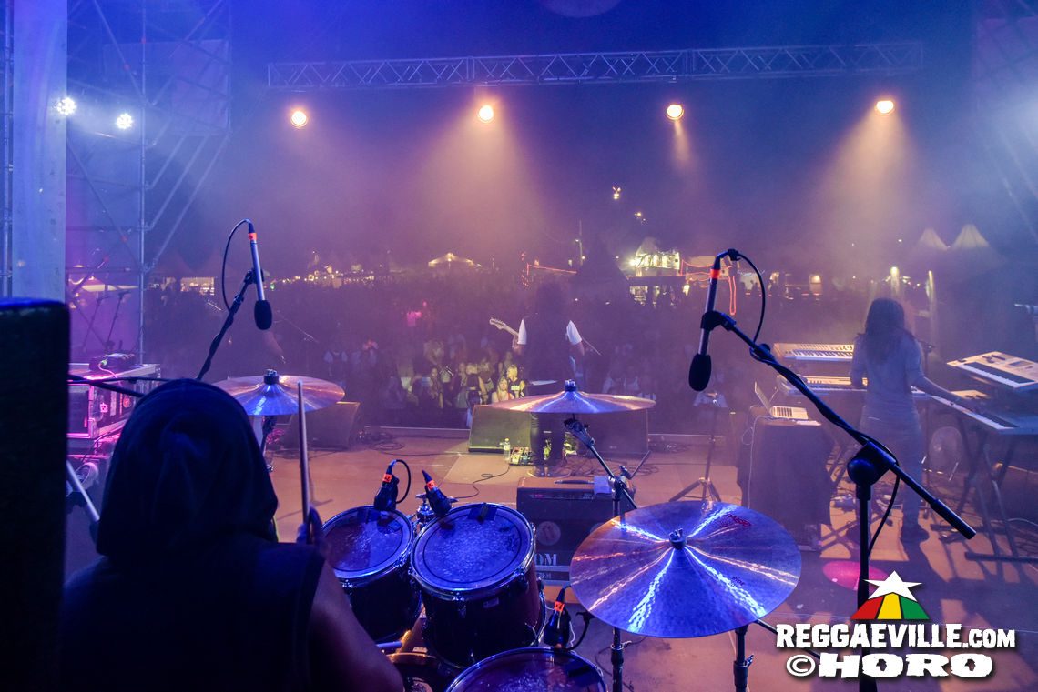 EarthKry, Lone Ark Showcase feat. Benjammin & Inés Pardo