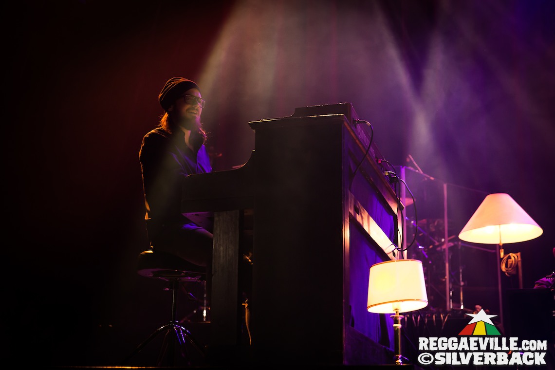 Gentleman with Alborosie, Claye, Martin Jondo, Daddy Rings & Mark Forster - MTV Unplugged in Hamburg, Germany