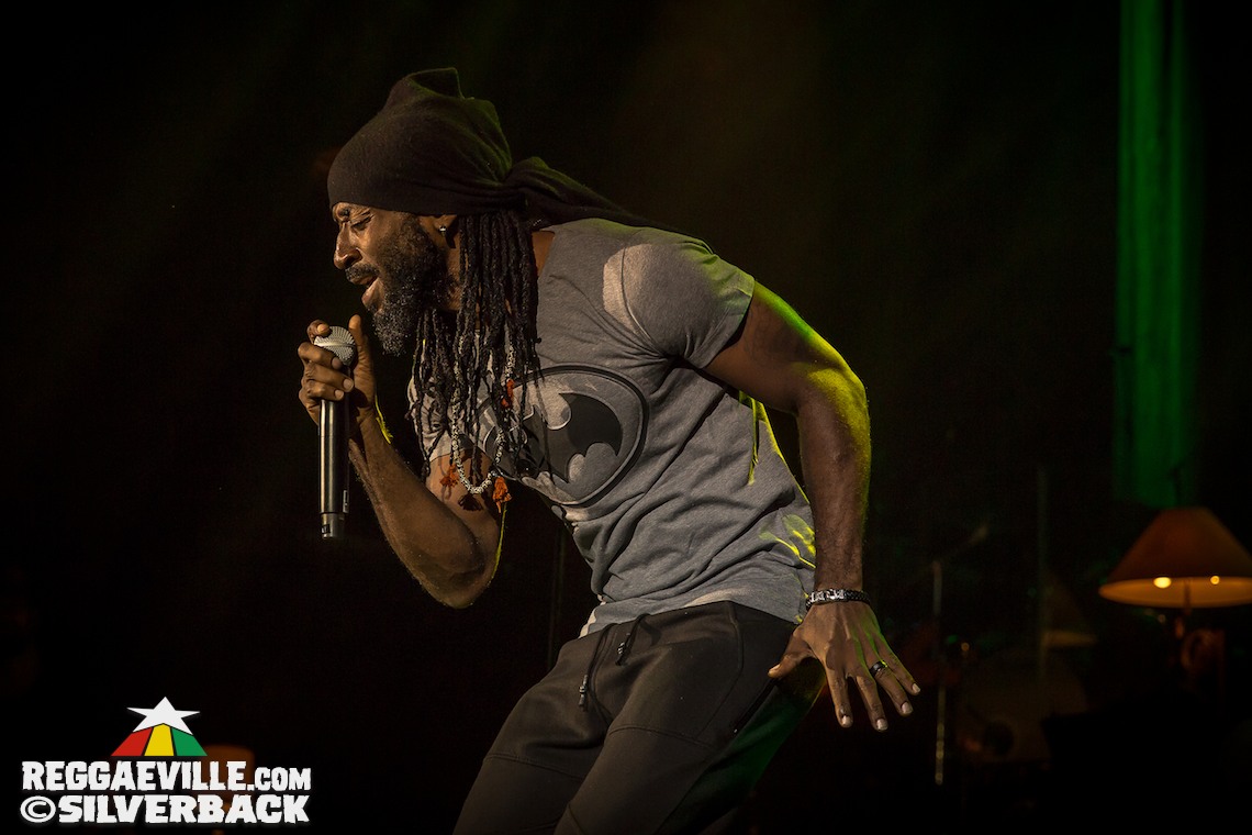 Gentleman with Alborosie, Claye, Martin Jondo, Daddy Rings & Mark Forster - MTV Unplugged in Hamburg, Germany