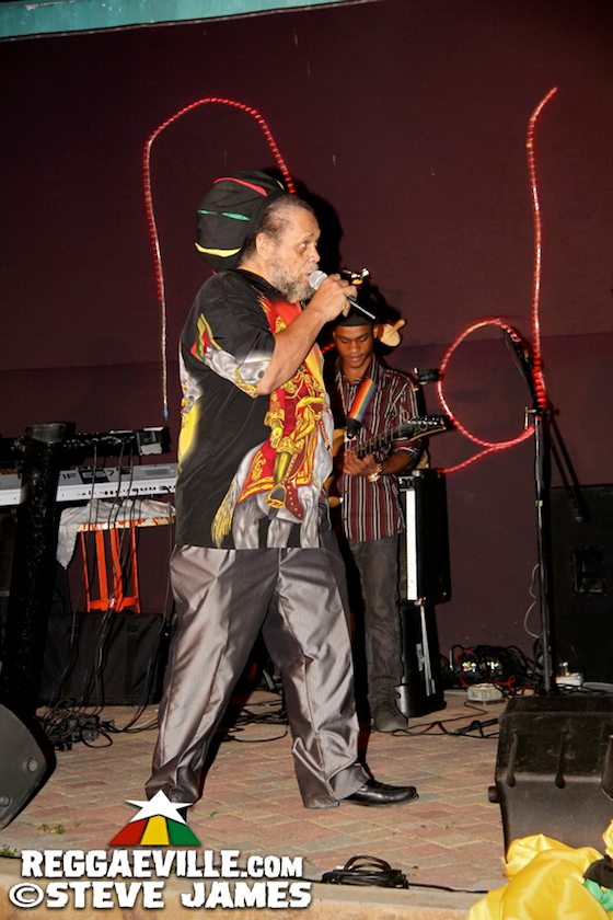 I Kong, Fred Locks & Samory I in Kingston, Jamaica @ Redbones Blues Cafe
