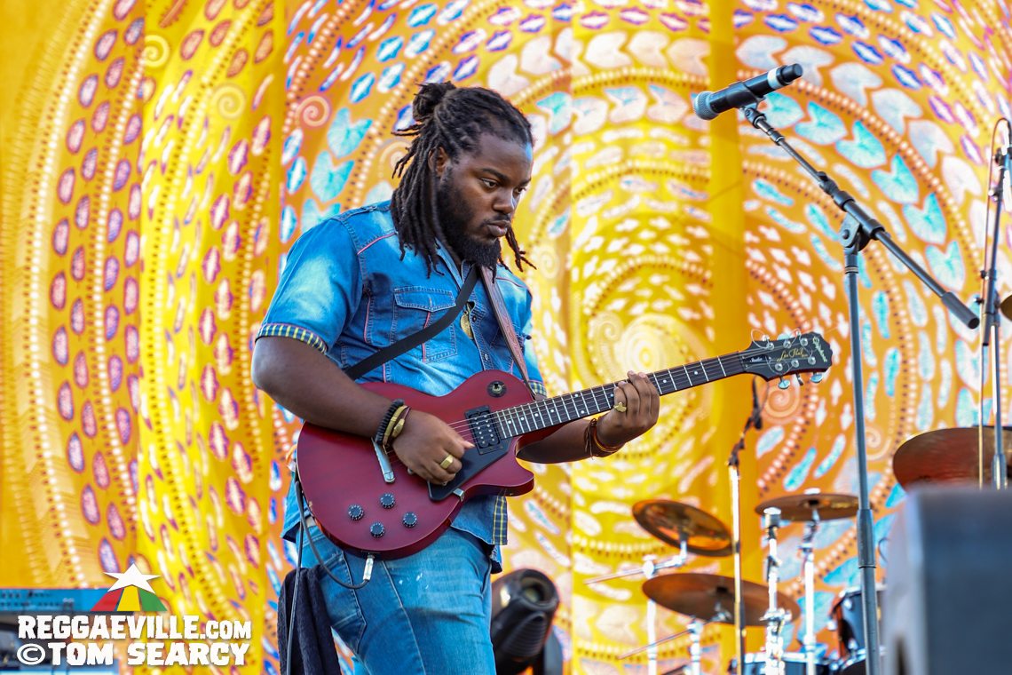 Jah9 & Natty
