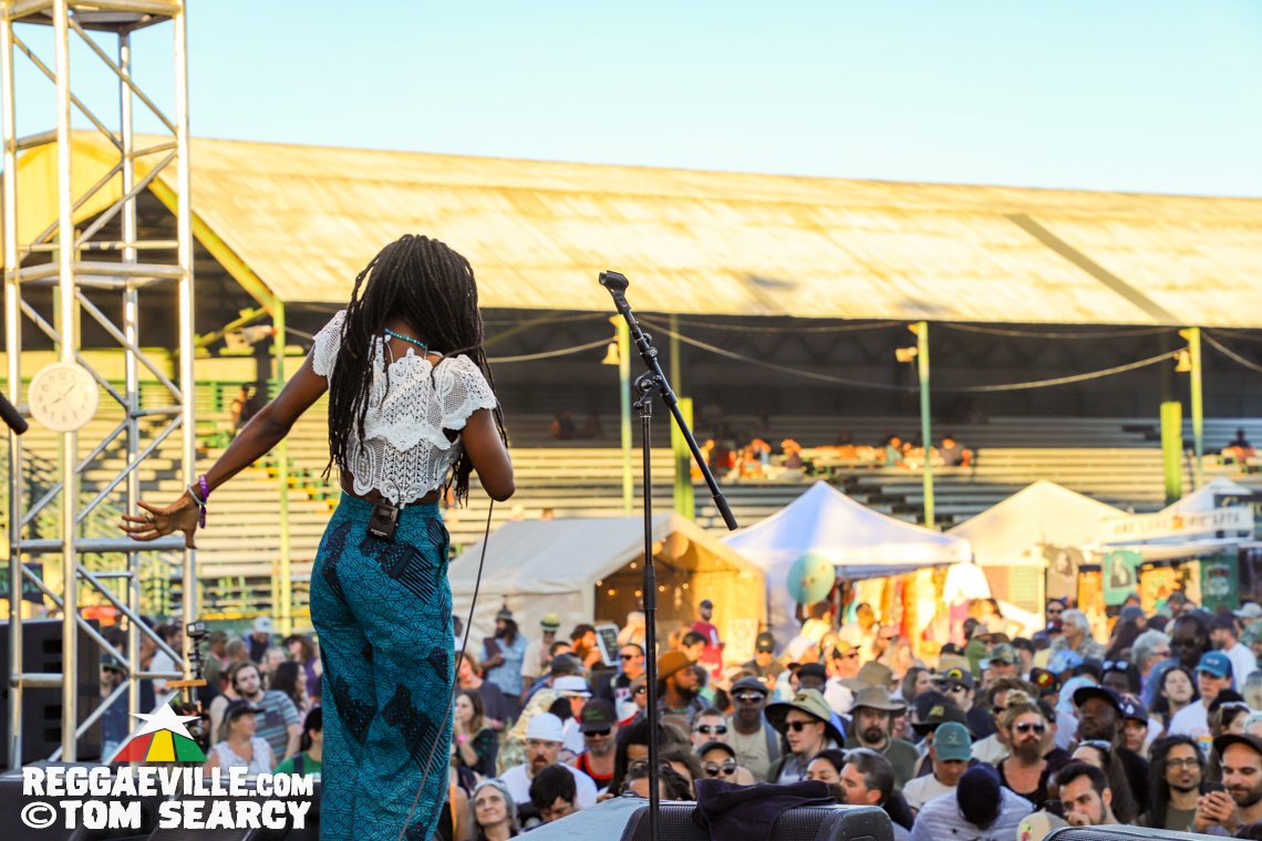 Jah9 & Natty