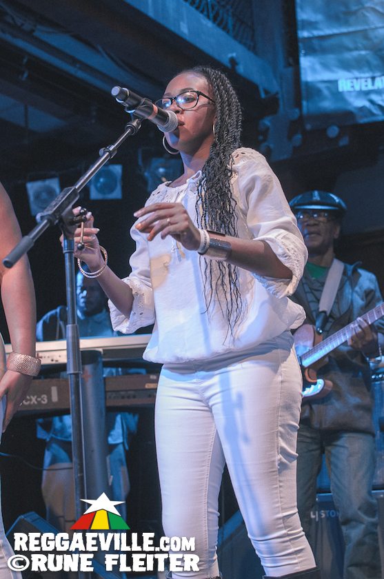 Junior Kelly, Droop Lion & Charly B