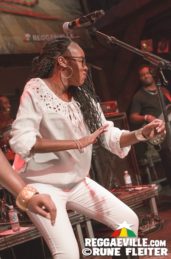 Junior Kelly, Droop Lion & Charly B