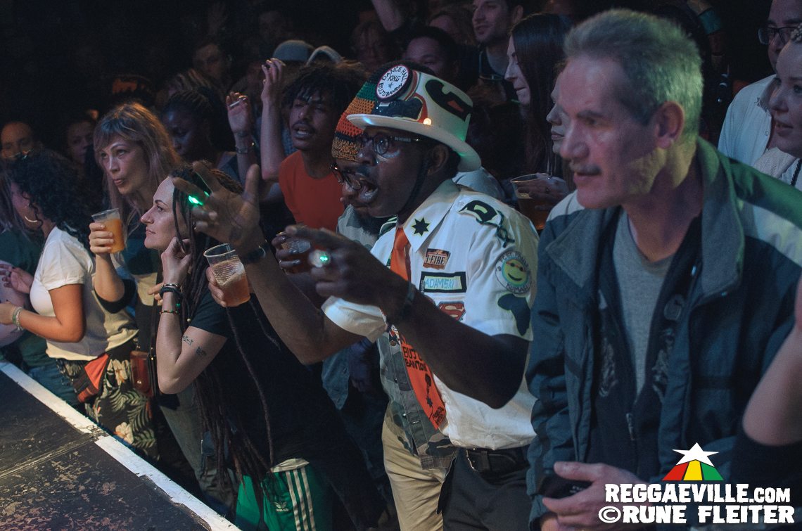 Junior Kelly, Droop Lion & Charly B