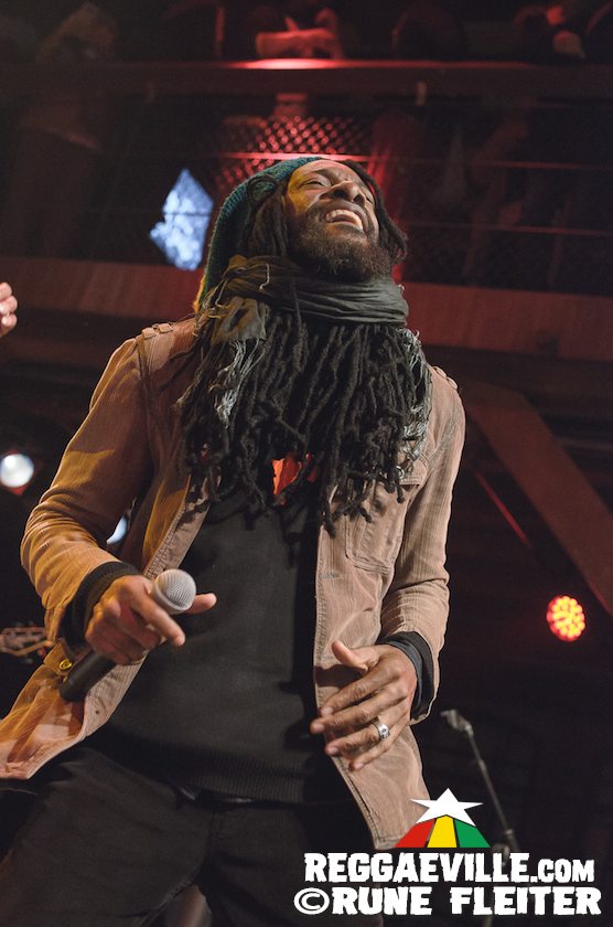 Junior Kelly, Droop Lion & Charly B