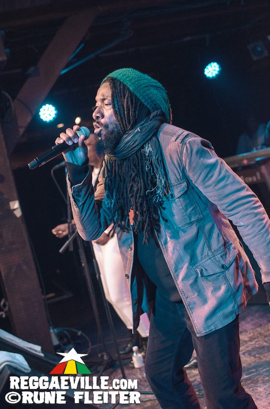 Junior Kelly, Droop Lion & Charly B