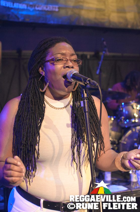 Junior Kelly, Droop Lion & Charly B