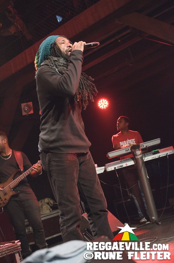 Junior Kelly, Droop Lion & Charly B