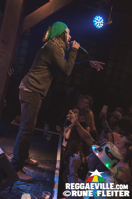 Junior Kelly, Droop Lion & Charly B