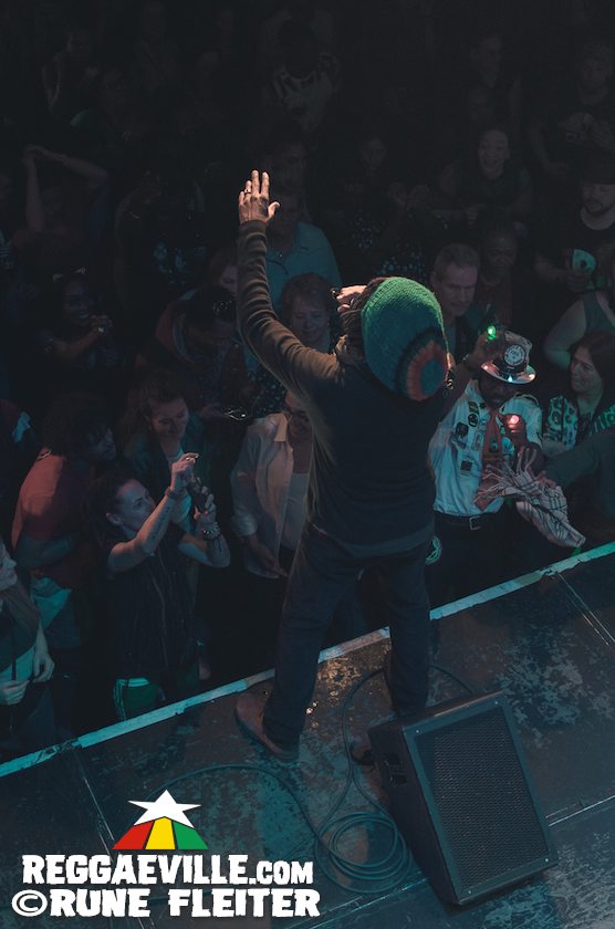 Junior Kelly, Droop Lion & Charly B