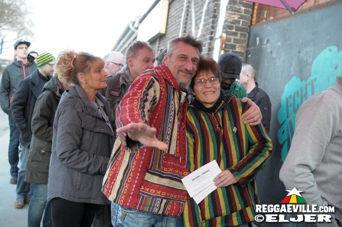 Junior Kelly, Droop Lion & Charly B