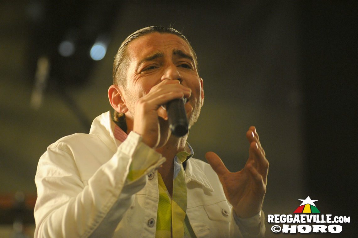 Junior Kelly, Droop Lion & Charly B