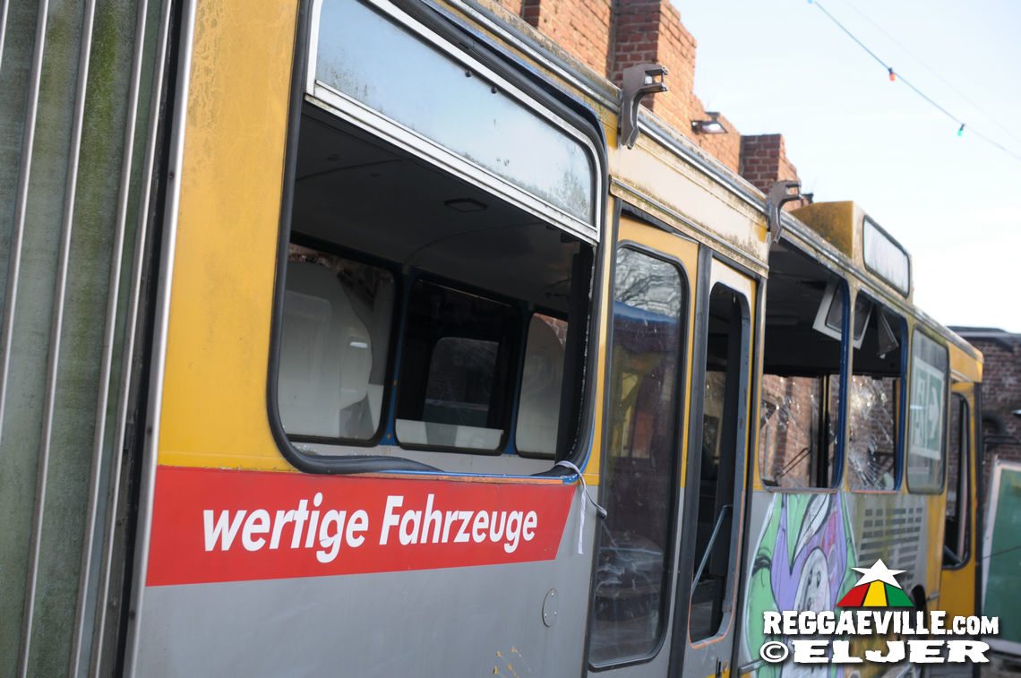 Junior Kelly, Droop Lion & Charly B