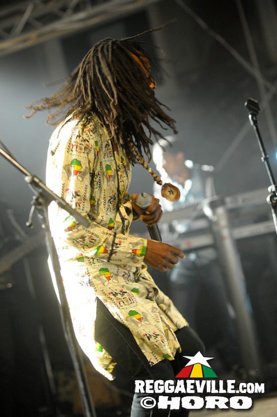 Junior Kelly, Droop Lion & Charly B