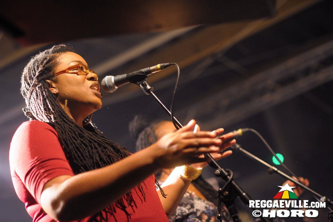 Junior Kelly, Droop Lion & Charly B