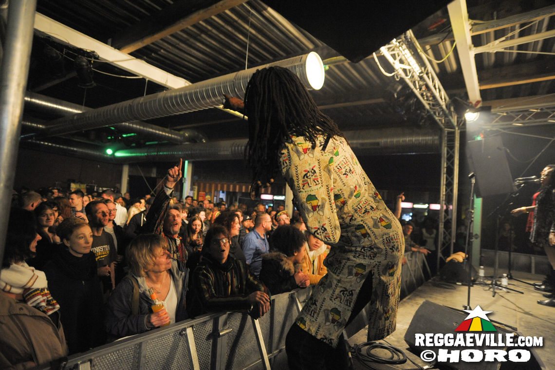 Junior Kelly, Droop Lion & Charly B