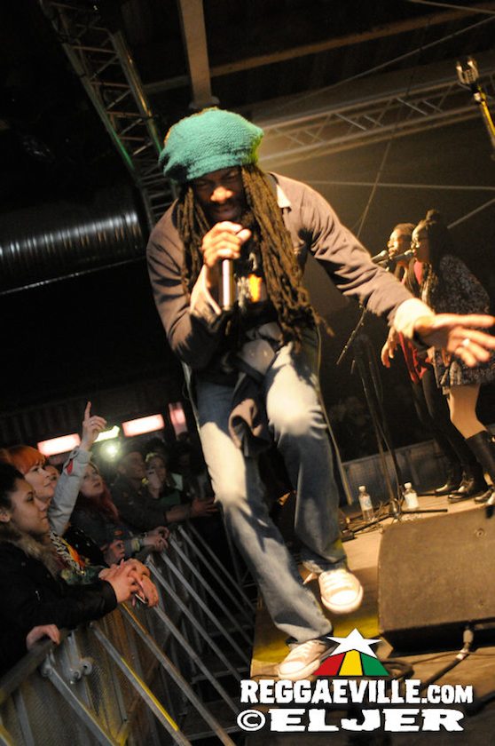 Junior Kelly, Droop Lion & Charly B