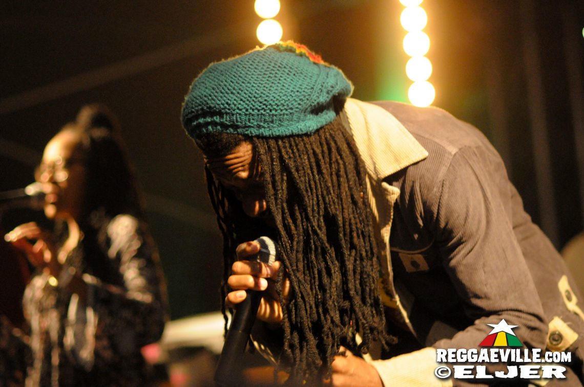 Junior Kelly, Droop Lion & Charly B