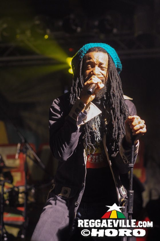 Junior Kelly, Droop Lion & Charly B