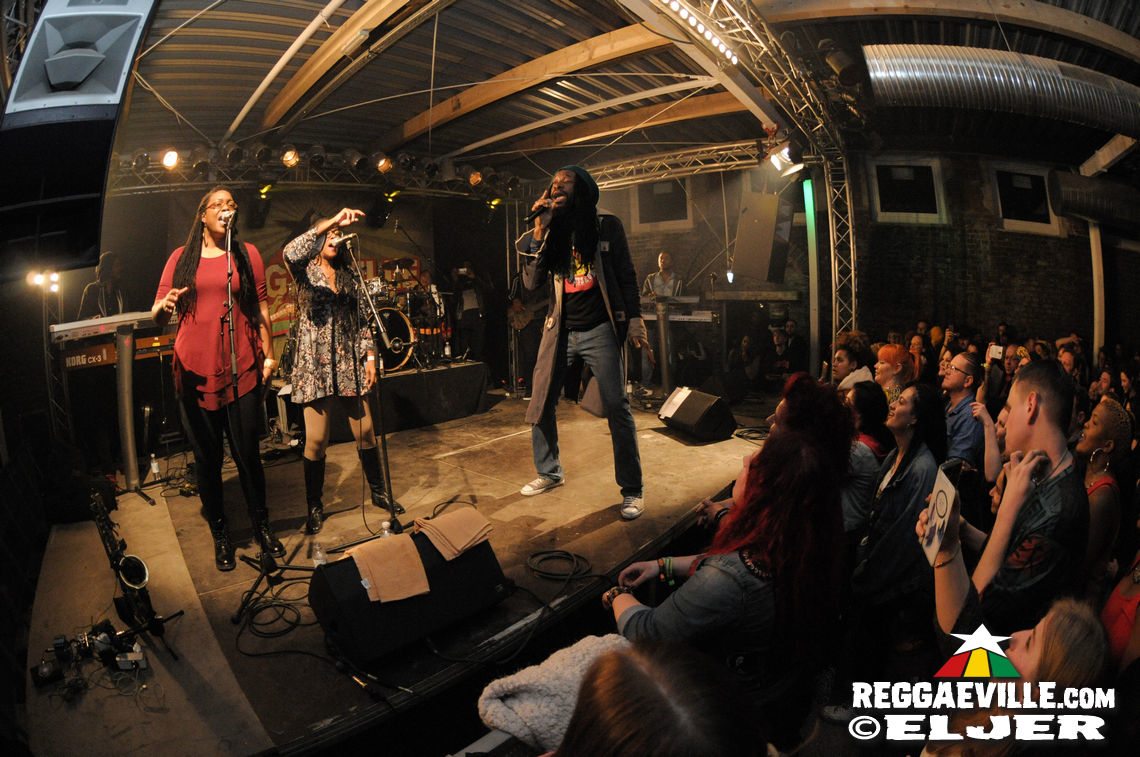 Junior Kelly, Droop Lion & Charly B